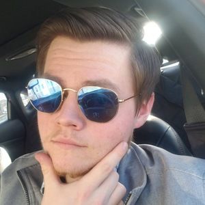 Meet your Posher, Adam